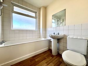 Family Bathroom- click for photo gallery